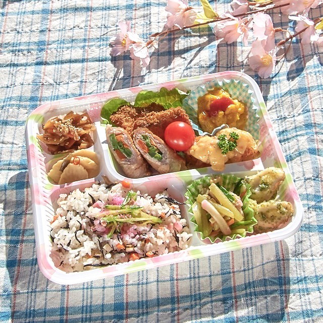 美味しい を伝えたくなるお弁当 ワンデリ お花見弁当 Cafe One Love カフェ いちき串木野市 かごぶら 美味しい を伝えたくなるお弁当 ワンデリ お花見弁当 Cafe One Love カフェ いちき串木野市 かごぶら