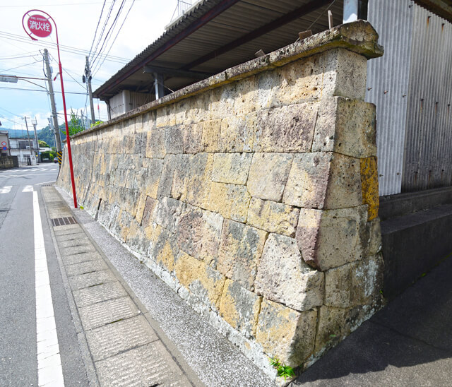 山川郷地頭仮屋跡石塀の写真