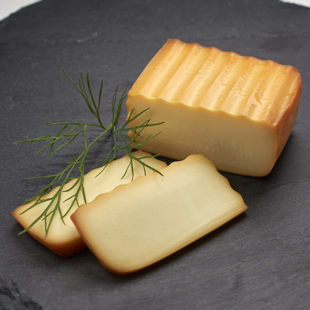 何度もめがけて通いたくなる スモークチーズ ワンデリ チーズ 炭火燻製工房 Salzen Rhein 肉 加工品 谷山 かごぶら
