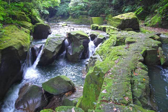 関吉の疎水溝の写真