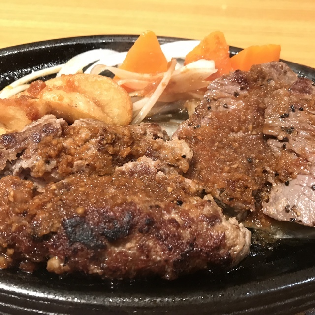 ハンバーグ ステーキ Red Pepper 東開店 ハンバーグアンドステーキ レッドペッパー トウカイテン ステーキ ハンバーグ 宇宿 かごぶら