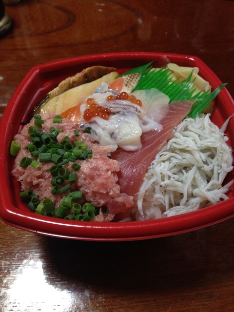 丼丸海鮮祭 中山バイパス店 海鮮料理 谷山 かごぶら