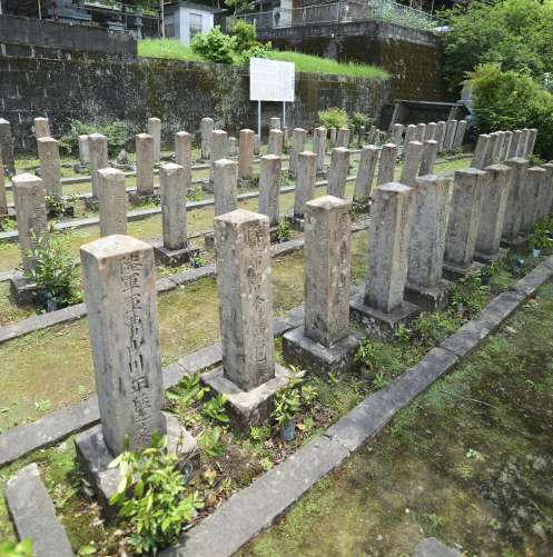 岩川官軍墓地